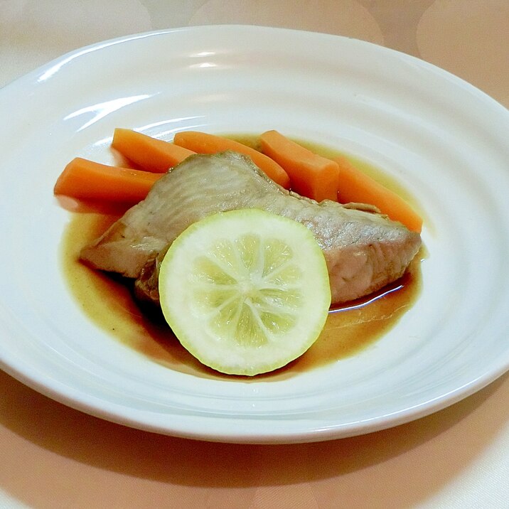 サメのワイン煮